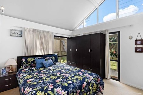 Photo of property in 2/84 Prince Regent Drive, Half Moon Bay, Auckland, 2012