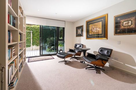 Photo of property in 2/308 Oriental Parade, Oriental Bay, Wellington, 6011