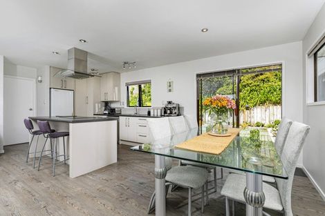 Photo of property in 5 Reynolds Place, Torbay, Auckland, 0630