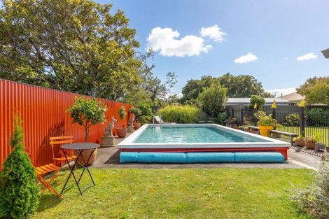 Photo of property in 85 Brandon Street, Featherston, 5710