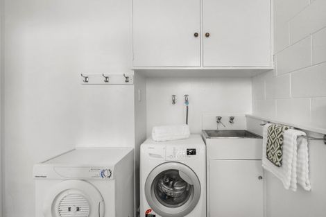 Photo of property in 4/72 Freyberg Street, Lyall Bay, Wellington, 6022