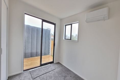 Photo of property in 2b Glenvil Lane, Te Atatu Peninsula, Auckland, 0610