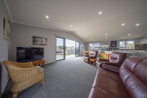 Photo of property in 25 Motu-au Close, Manapouri, 9679