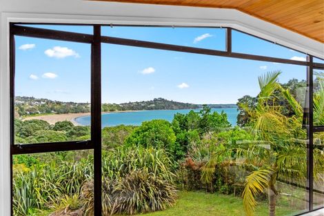 Photo of property in 10 Ardern Avenue, Stanmore Bay, Whangaparaoa, 0932