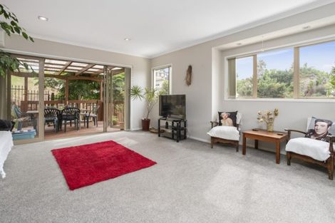 Photo of property in 12 Valley Fields Place, Pukekohe, 2120
