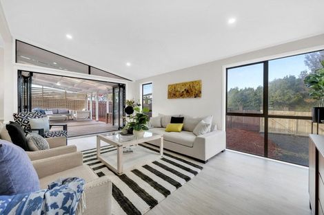 Photo of property in 200 Mahia Road, Weymouth, Auckland, 2103