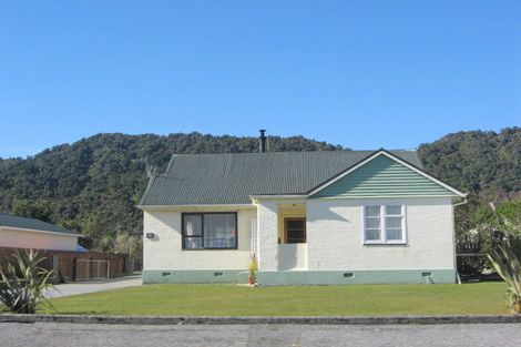 Photo of property in 21 Firth Street, Cobden, Greymouth, 7802