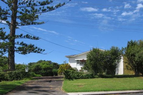 Photo of property in 919 Beach Road, Waiake, Auckland, 0630