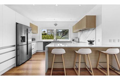 Photo of property in 26 Waru Street, Khandallah, Wellington, 6035