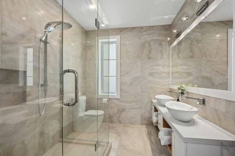 Photo of property in 3 Hinemoa Street, Birkenhead, Auckland, 0626