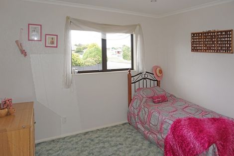 Photo of property in 2 Falcon Street, Newfield, Invercargill, 9812