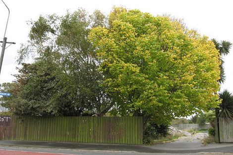 Photo of property in 102 Northcote Road, Northcote, Christchurch, 8052