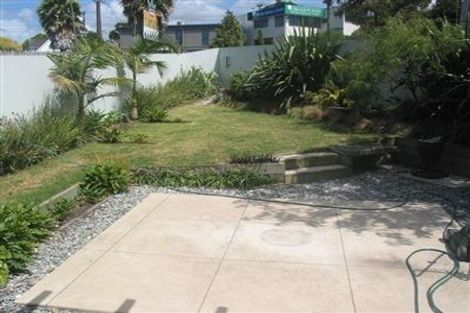 Photo of property in 2/6 Nile Road, Milford, Auckland, 0620