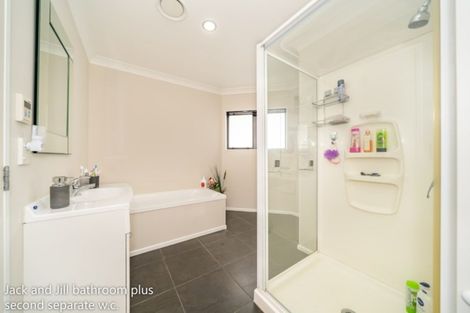 Photo of property in 28 Tararua Street, Trentham, Upper Hutt, 5018