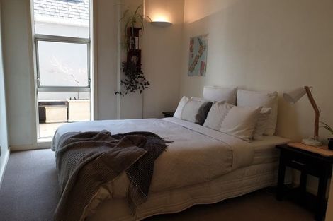 Photo of property in 2/37 Majoribanks Street, Mount Victoria, Wellington, 6011