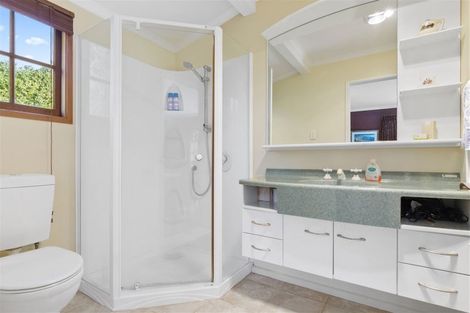 Photo of property in 36 Awaroa Stream Drive, Waiuku, 2123