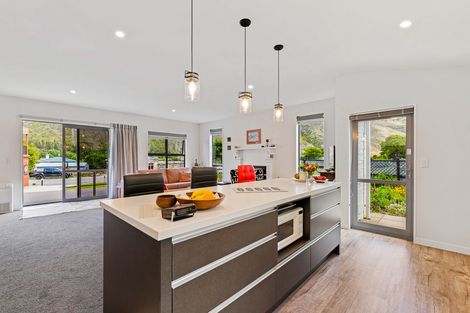 Photo of property in 15 Holloway Street, Clyde, 9330