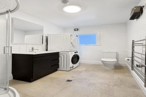 Photo of property in 1 Bidwill Street, Mount Cook, Wellington, 6021