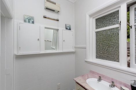 Photo of property in 219 Powderham Street, New Plymouth, 4310