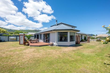 Photo of property in 137 Kenrigg Road West, Kinloch, Taupo, 3377