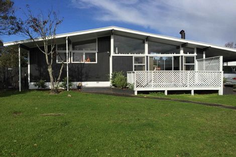 Photo of property in 17 Garth Place, Manurewa, Auckland, 2102