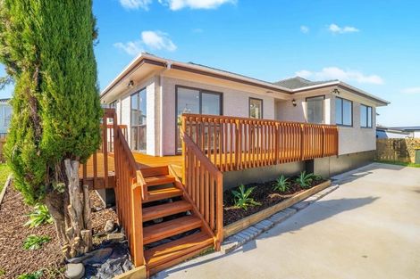 Photo of property in 9 Massine Place, Randwick Park, Auckland, 2105
