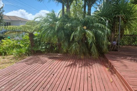 Photo of property in 102 Saddleback Rise, Murrays Bay, Auckland, 0630