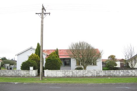 Photo of property in 69 Cracroft Street, Waitara, 4320