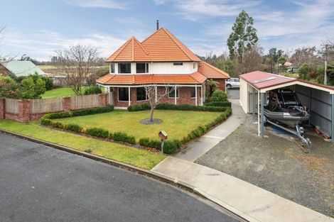 Photo of property in 19 Littles Lane, Woodend, 7610