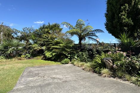 Photo of property in 1 Stonebridge Park Drive, Holdens Bay, Rotorua, 3010