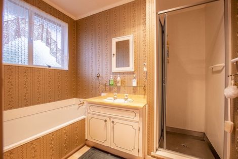 Photo of property in 17 Palliser Place, Milson, Palmerston North, 4414