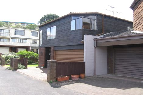 Photo of property in 1/28 Manly Esplanade, Browns Bay, Auckland, 0630