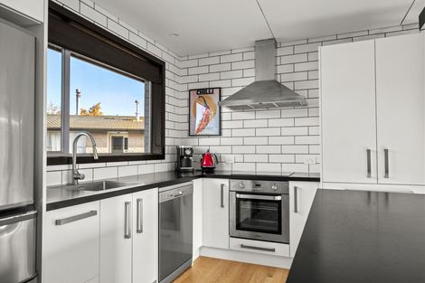 Photo of property in 128 Ashworth Street, Alexandra, 9320