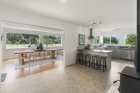 Photo of property in 2 Ward Road, Matakana, Warkworth, 0985