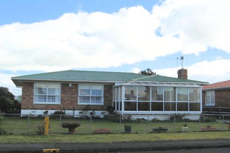 Photo of property in 9 Valentine Street, Papakura, 2110