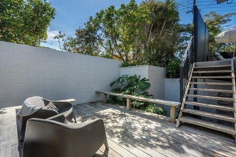 Photo of property in 2/86 Seaview Road, Castor Bay, Auckland, 0620