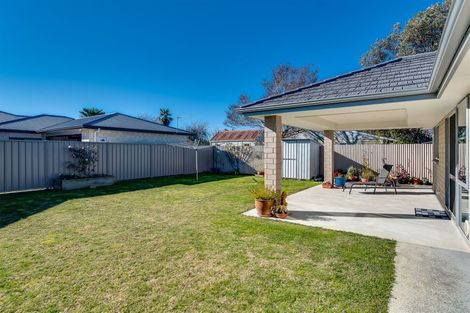 Photo of property in 1 Cambridge Terrace, Taradale, Napier, 4112