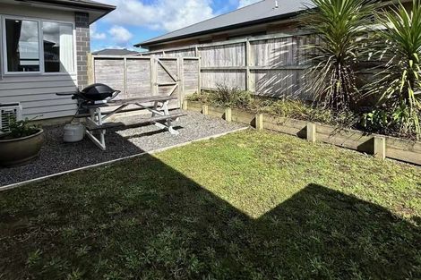 Photo of property in 11 Raymond Grace Avenue, Huapai, Kumeu, 0810