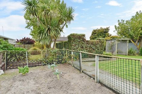 Photo of property in 8 Douglas Street, Rangiora, 7400