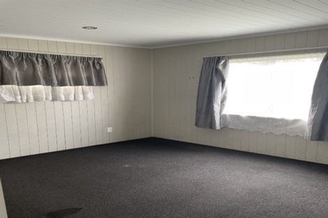 Photo of property in 2 Caserta Place, Clover Park, Auckland, 2023