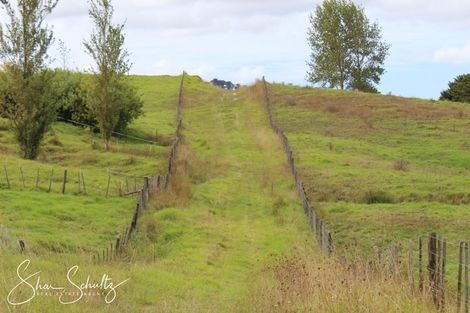 Photo of property in 215c Heatley Road, Whakapirau, 0583