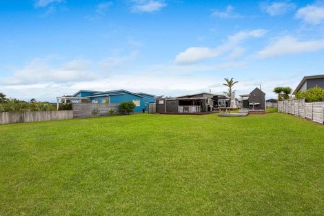 Photo of property in 102 Mahoe Place, Matarangi, Whitianga, 3592
