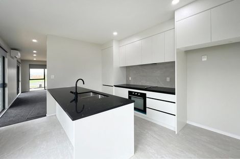 Photo of property in 16 Yellow Pear Lane, Karaka, 2578