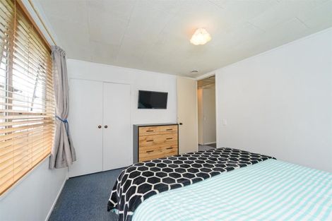 Photo of property in 6 Pain Street, Bulls, 4818