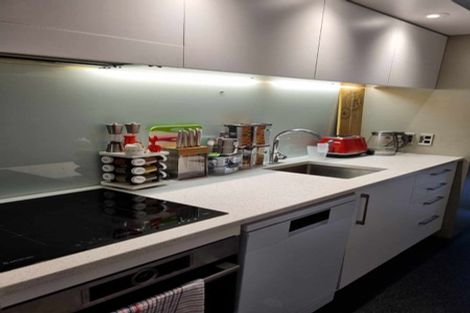 Photo of property in Gerondis Bldg Apartments, 407/60 Willis Street, Wellington Central, Wellington, 6011