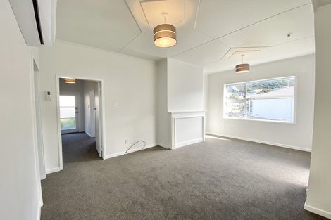 Photo of property in 18 Tamar Street, Island Bay, Wellington, 6023