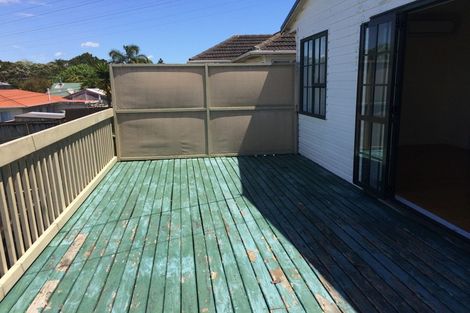 Photo of property in 1/120 Archibald Road, Kelston, Auckland, 0602