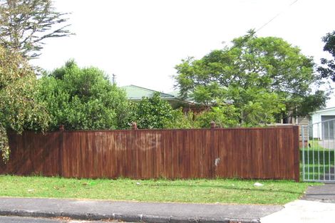 Photo of property in 26 Vera Road, Te Atatu South, Auckland, 0610