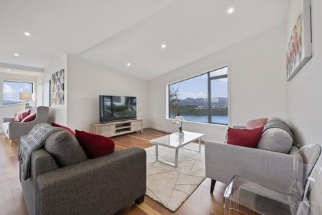 Photo of property in 4 Robieson Lane, Roseneath, Wellington, 6011