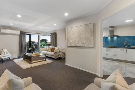 Photo of property in 1/6 Honeysuckle Lane, Mairangi Bay, Auckland, 0630